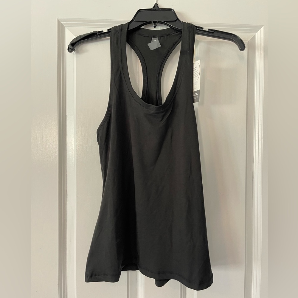 Vuori women’s Lux performance tank